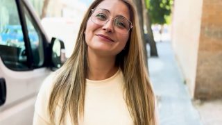 Pilladas a una rubia Española – Lucia Gold
