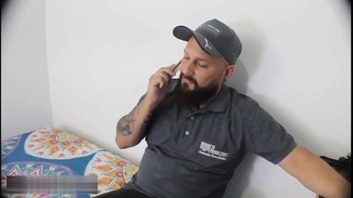 Madrastra cachonda enseña follar a su hijastro antes de que este por primera ves a su novia