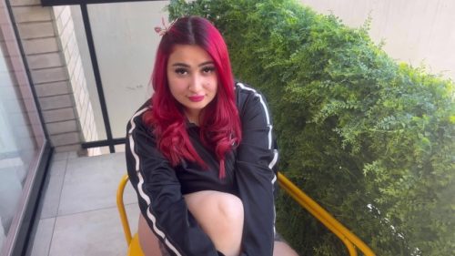 Niquuiok – Sexy PELIRROJA Viste de Barbie y le hago ANAL en su Gran Culo