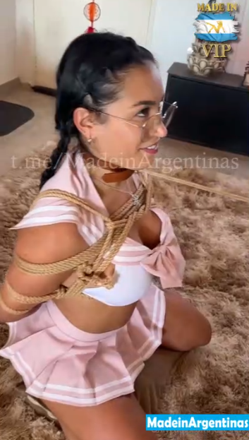 Jesy Fux – Sometida Me Atan Y Me Estimulan Hasta Hacerme Acabar