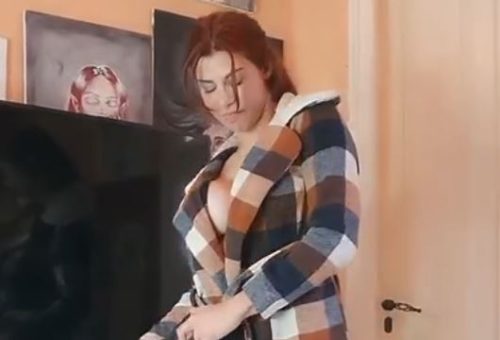 Xoana Gonzales Follando despues de Pintar