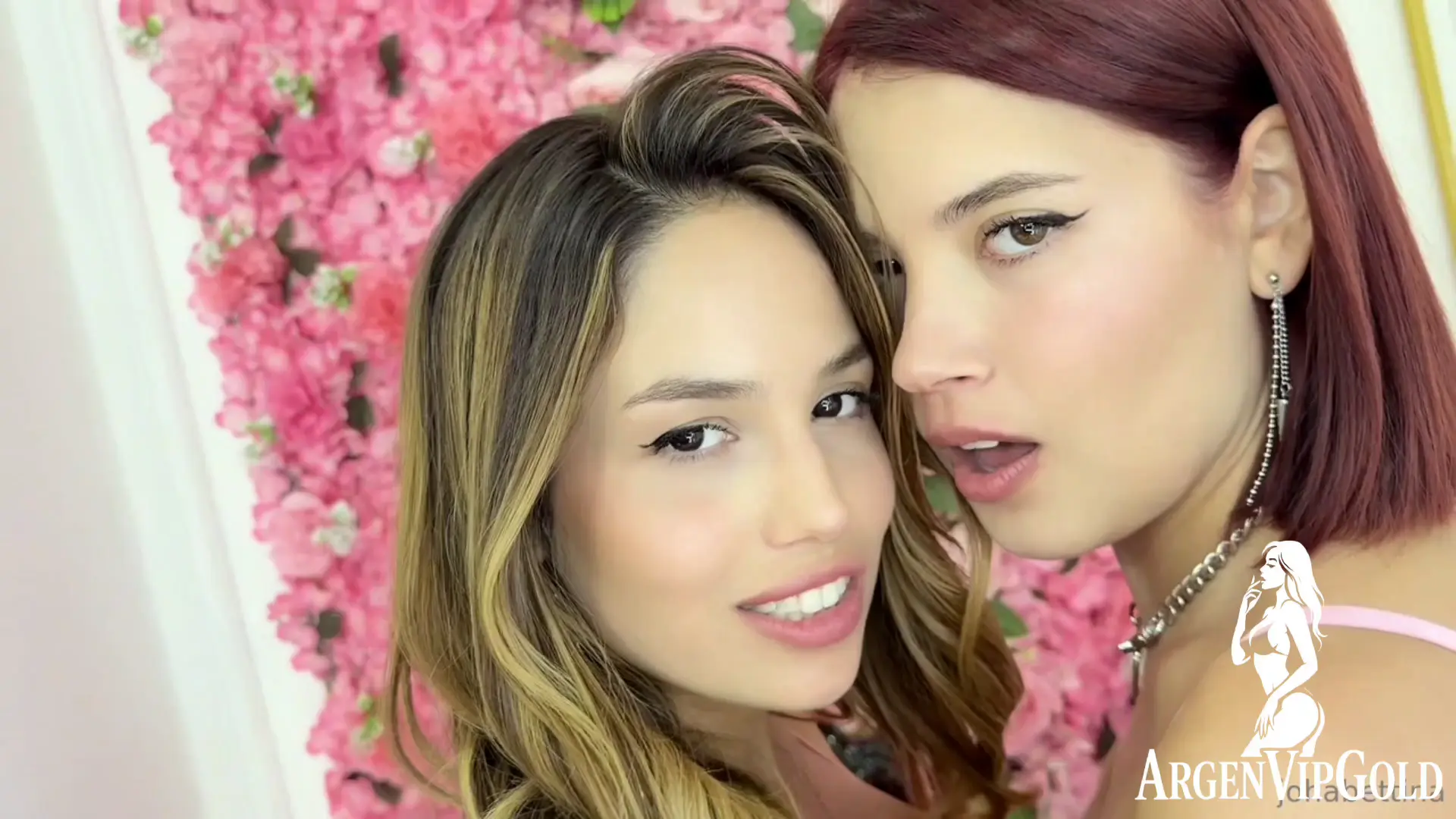 Joha Bettina & Mel Velvet Sexo Lesbico